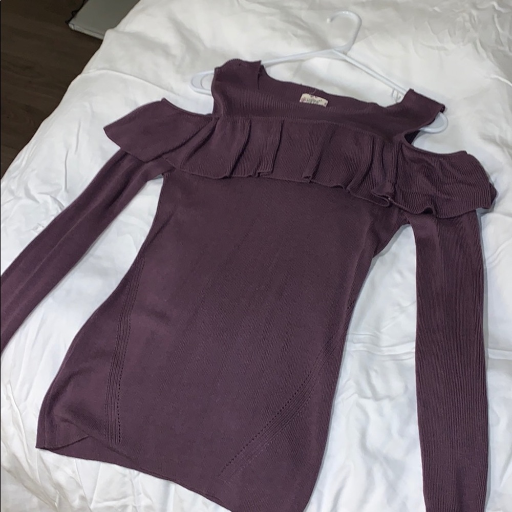 New Hippie Rose sweater shoulders cut out, size M